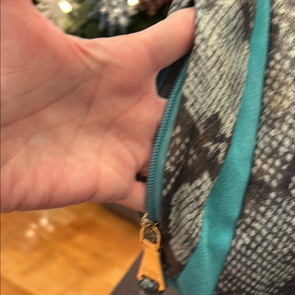 AIMEE KESTENBERG NEW Teal and Black Snake Print Women's Bag - Picture 6 of 15